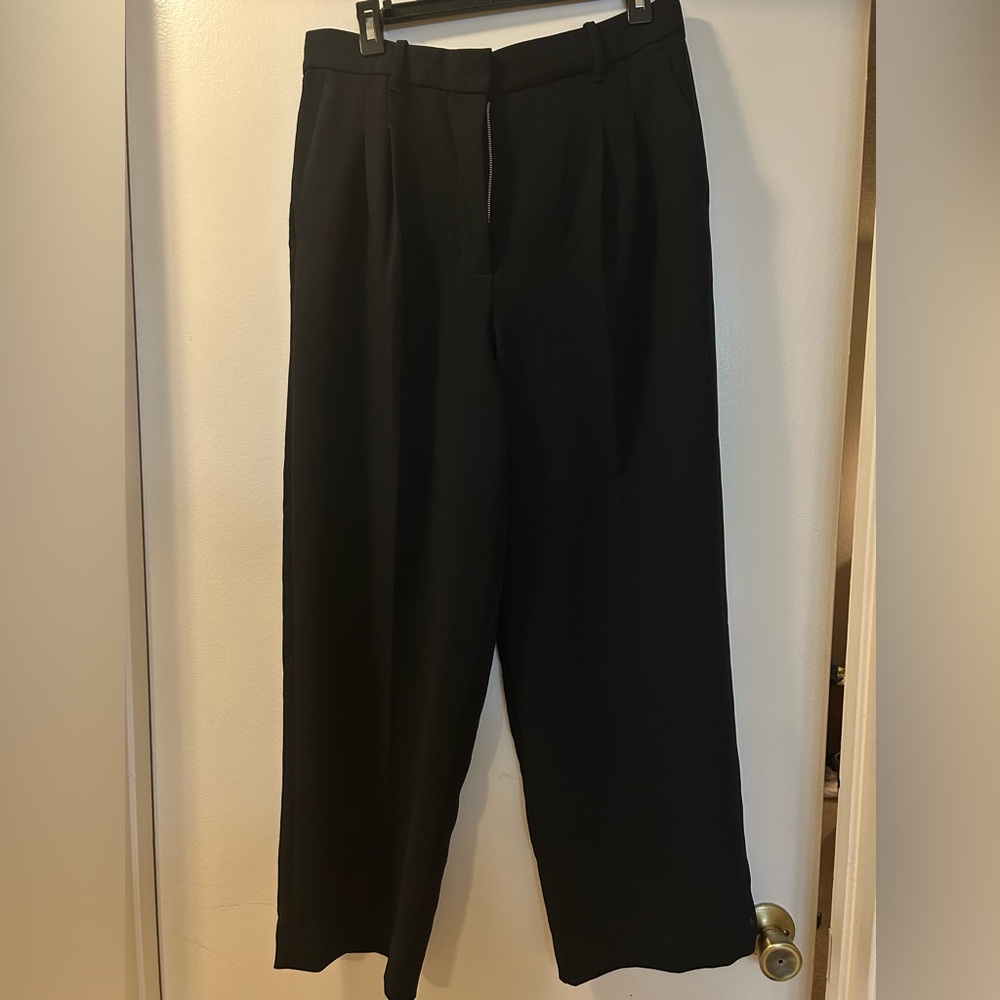 Aritzia Effortless Pant (short length)